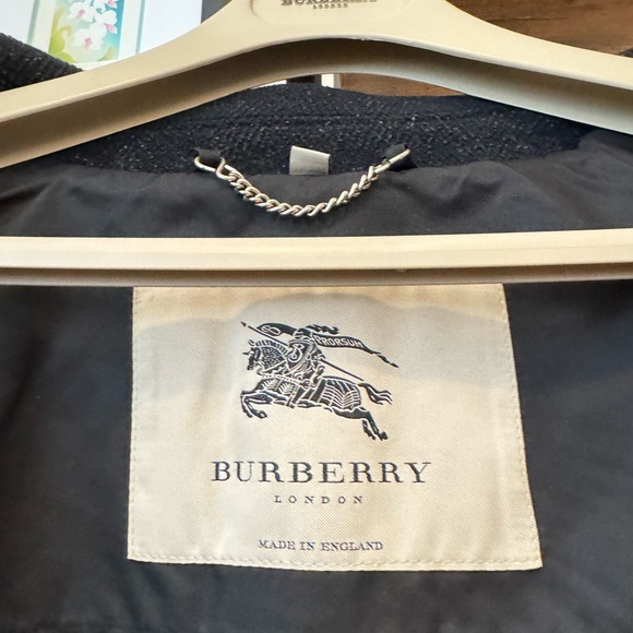 EUC Burberry black wool horn toggle coat - Picture 5 of 9
